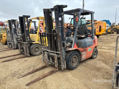 2006 Toyota 7FGU25 3750 lb Pneumatic Tire Chariot Élévateur (Inoperable)