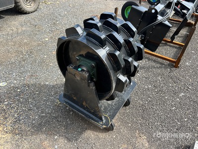 2026 GIYI GY-W320 19 in Compaction Wheel - Fits Cat 320 (Unused)