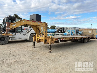 2008 Belshe DT255 30 ft T/A Gooseneck Equipment Trailer