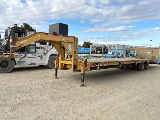 2008 Belshe DT255 30 ft T/A Gooseneck Equipment Trailer