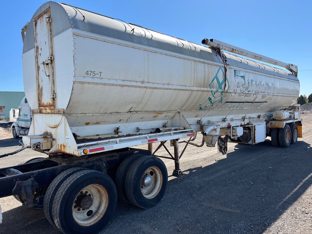1991 Globe T/A Feed Trailer