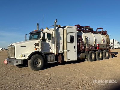 2014 Covax on 2014 Kenworth T800 8x6 Sleeper Combination Wash/ Vacuum Tanker Truck