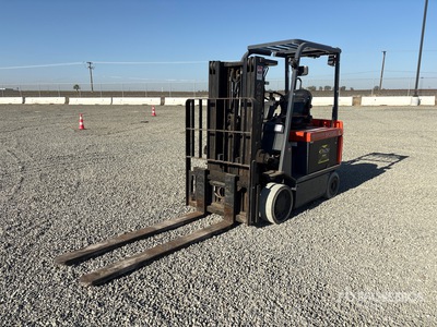 Toyota 7FBCU35 7000 lb Montacargas Eléctrico