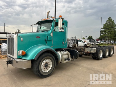 2013 Peterbilt 365 8x6 Cabine et châssis