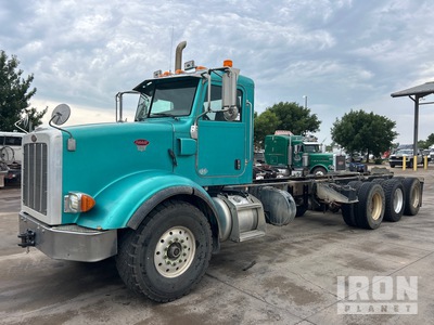 2014 Peterbilt 365 8x6 Cabina y chasis