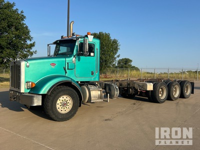 2015 Peterbilt 365 8x6 Cabina y chasis