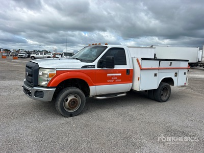 2013 Ford F-350 XL 4x4 Camion utilitaire