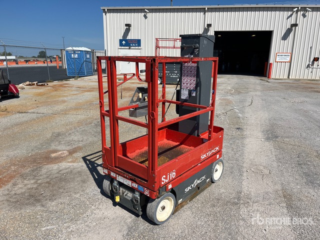 Vertical Mast Lifts