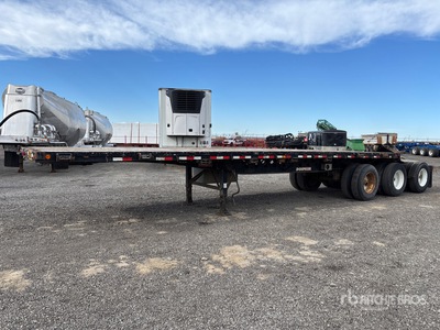2014 Doepker 32 ft Tri/A Super B-Train Lead Flatbed Trailer