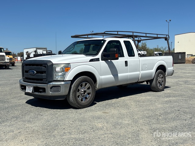 2015 Ford F-350 XL 4x2 Extended Cab Pickup
