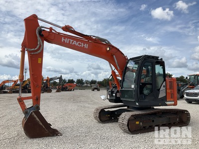 2017 Hitachi ZX135USK-6 Excavatrice sur chenilles
