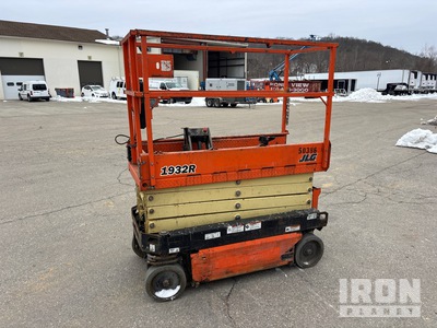 2017 JLG 1932R Electric Scissor Lift