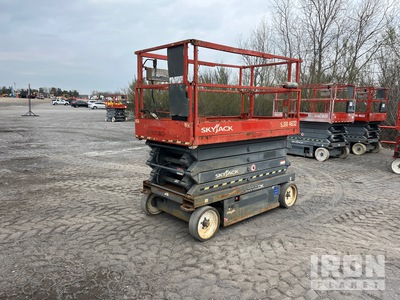 2015 Skyjack SJ4632 Electric Scissor Lift