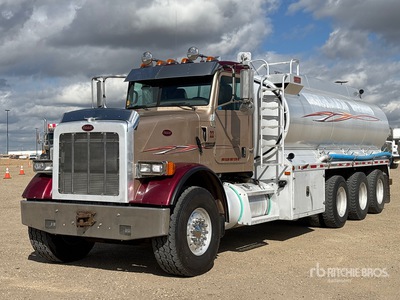 2013 Peterbilt 365 8x6 Water Truck