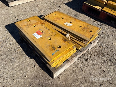 Quantity of (11) 30 in Lamier (Unused) - Fits Caterpillar Scraper
