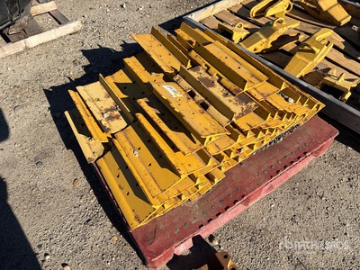 Quantity of Shoe Tracks Pièces divers (Unused)