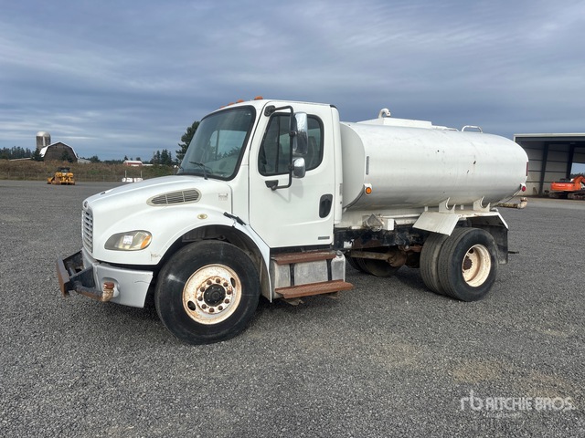 2007 Freightliner M2 2000 gal 4x2 Water Truck