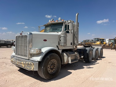 2013 Peterbilt 388 8x4 Cabeza Tractora Cabina Corta