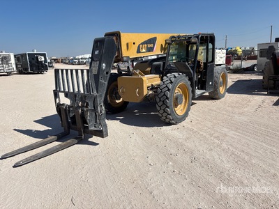 2015 Cat TL943C Telehandler