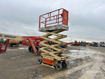 2011 JLG 2630ES Electric Scissor Lift