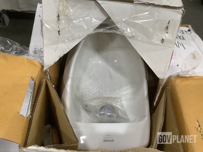 (5) Kohler 5016-ET-0 Urinals