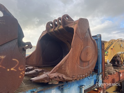 Hitachi 2900 mm Digging Bucket