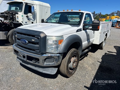 2016 Ford F-550 XL 4x2 Utility Truck