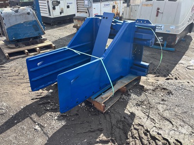 Rightline LBM289-SR-3C Bale Squeeze Attachment