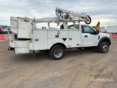 2019 Ford F-550 4x2 Bucket Truck