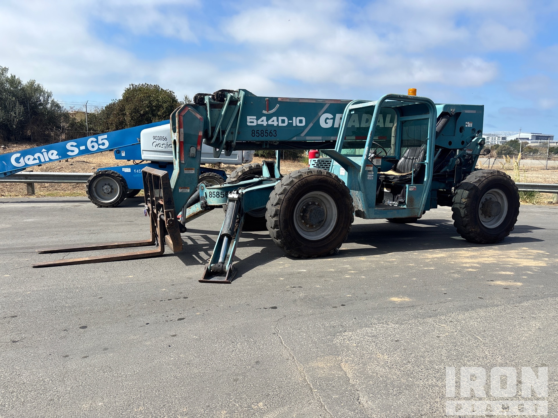 Gradall 544D-10 Telehandler