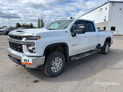 2020 Chevrolet K2500 LT 4x4 Crew Cab Pick-up