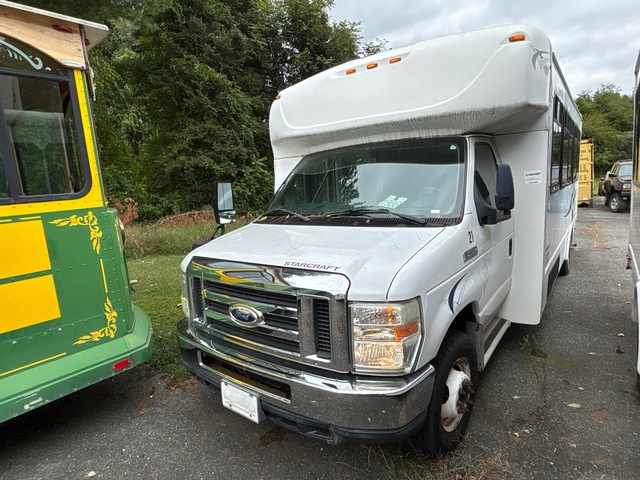 2015 Ford E-450 Econoline 4x2 25-Seat Transit Bus (Inoperable)