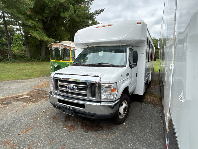 2018 Ford E-450 Econoline 4x2 20-Seat Transit Bus (Inoperable)