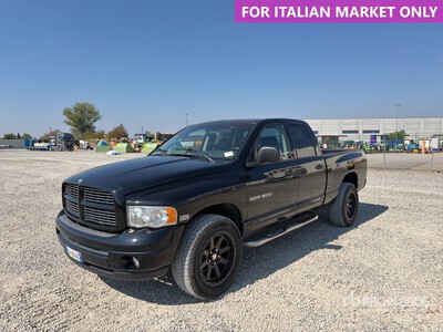 2004 Dodge Ram 1500 Crew Cab Pickup