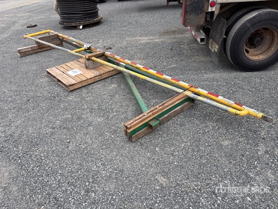 Quantity of (2) 18 FT, 20 FT Puerta de entrada