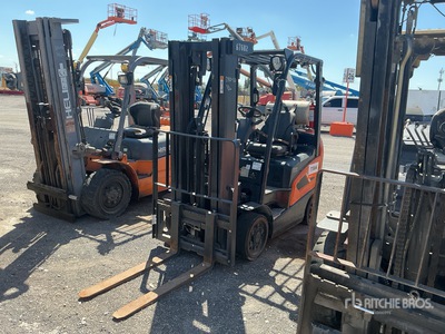 Doosan GC25S-9 4600 lb Cushion Tire Carretilla Elevadora