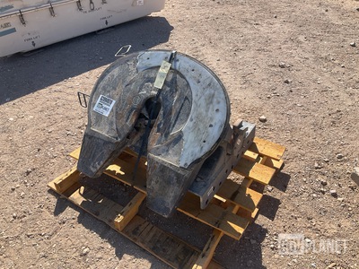 Holland FW2080-S06107-LL Fifth Wheel