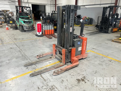 2018 (unverified) Toyota 6BWS20 3750 lb Electric Stacker