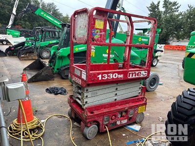 2016 MEC 1330SE Electric Scissor Lift