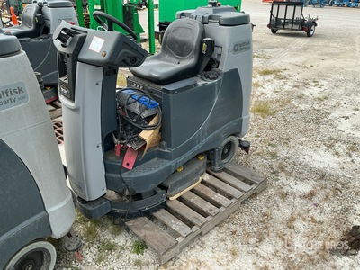 2022 Nilfisk Liberty SC60 X71D Ride-On Electric Fregadora de Suelos