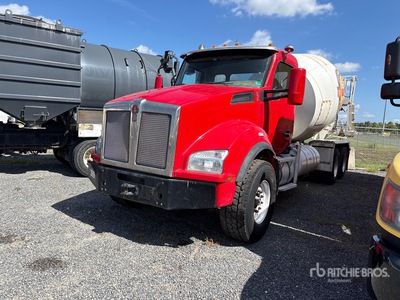 2019 Kenworth T880 6x4 Camion mélangeur (Inoperable)
