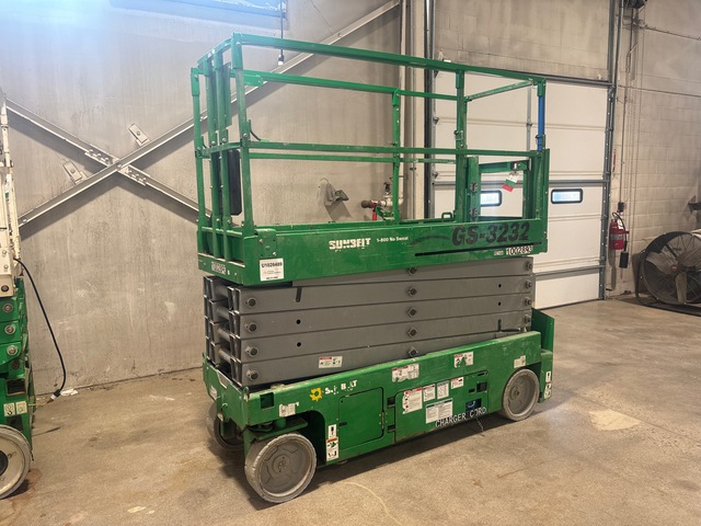 2017 Genie GS-3232 Electric Scissor Lift