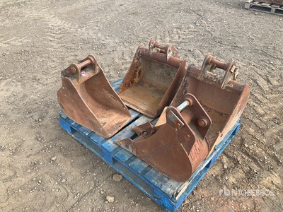 Quantity of (4) Digging Excavator Bucket