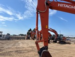 Hydraulics with Bucket Cylinder