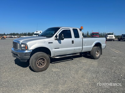 2001 Ford F-350 XLT 4x4 Extended Cab Pickup