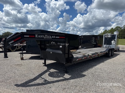 2025 East Texas Silverline 32 ft T/A Gooseneck Equipment Trailer
