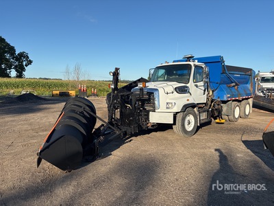 2013 Freightliner 114SD 6x4 Snow Plow Truck
