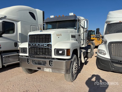 2021 Mack Pinnacle 6x4 Ciągnik siodłowy T/A z kabiną sypialną
