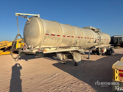 2011 Brenner 8820 gal T/A Crude Oil Tanker Trailer