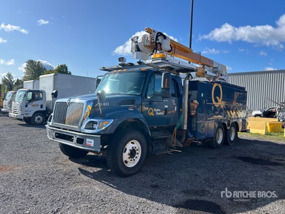 2006 Posi-Plus 400-46-R 46 ft on 2006 International 7400 6x4 Extended Cab Camión con Canastilla (Inoperable)